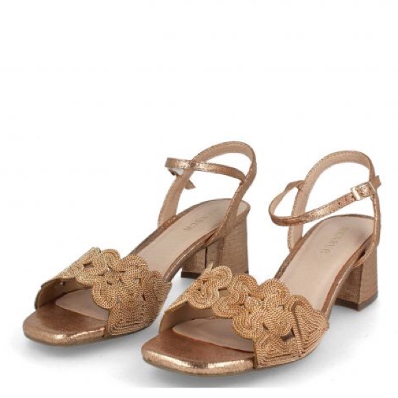 Stuart Weitzman Floral Sandals - Cream - Picture 5 of 14